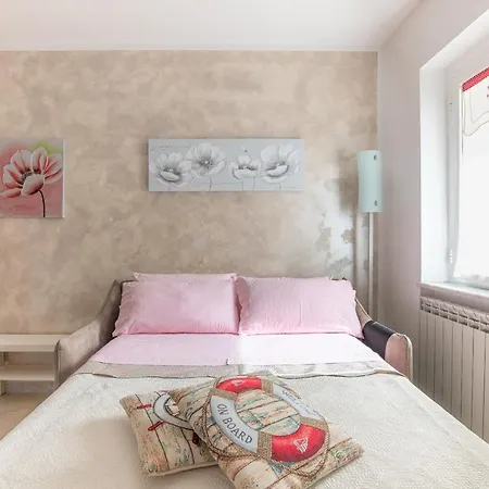Valery House Apartment *
